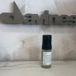 Davines Liquid Spell with Black Cap
